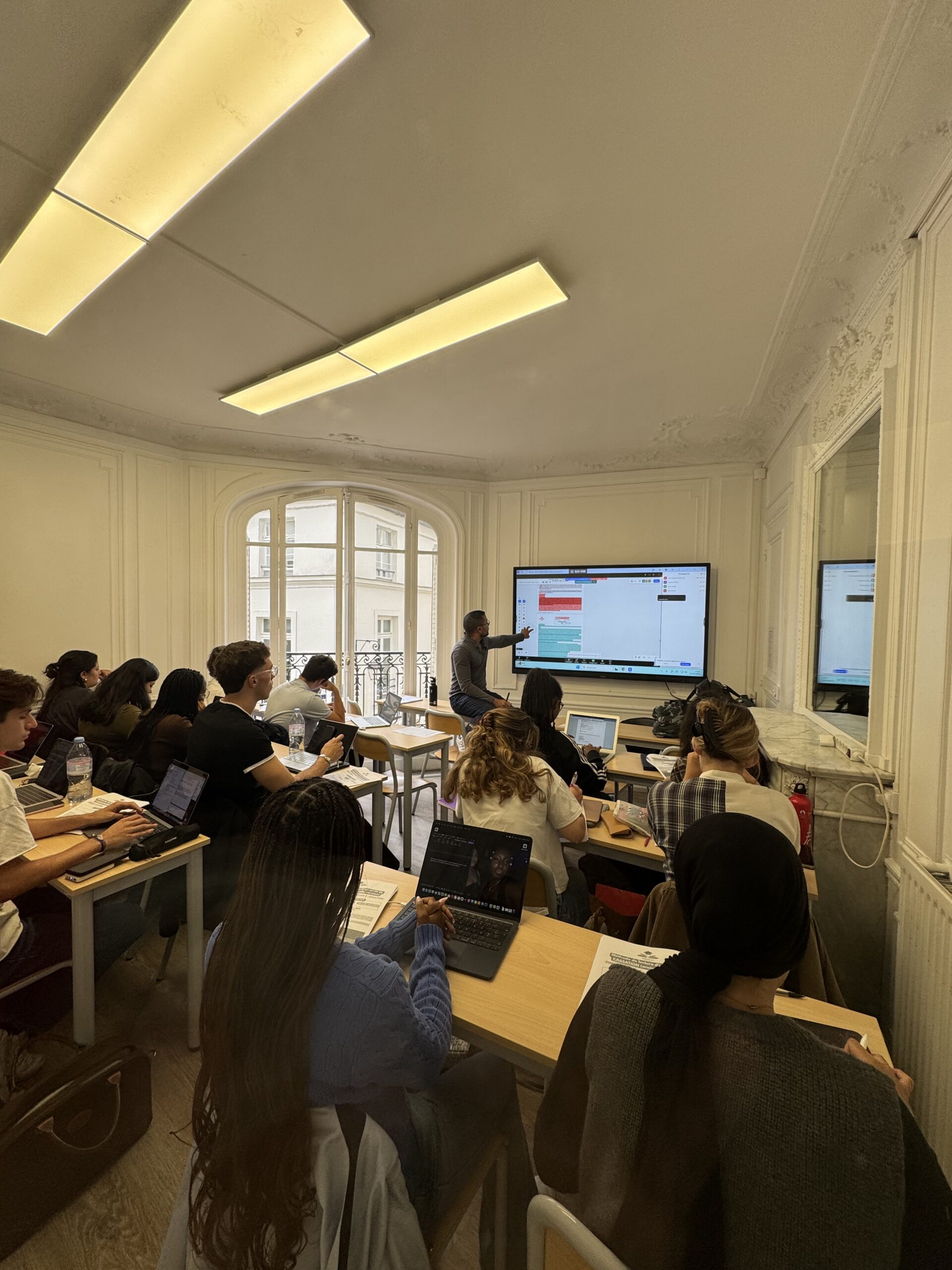 Classe Juridicas, étudiants en cours à Saint-Germain